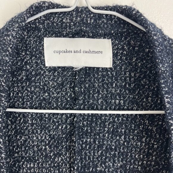 Cupcakes & Cashmere Black & White Loose Open Front Cardigan - Picture 5 of 11